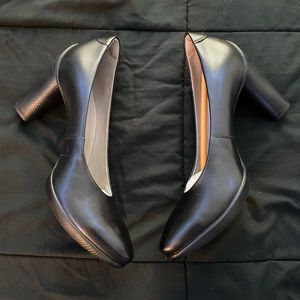 NEW ECCO SCULPTURED 75